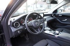 Fahrzeugabbildung Mercedes-Benz C 200 Avantgarde 1.Hd Kam  S.Dach Navi AHK SZH