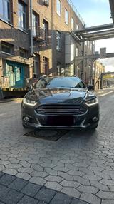 Ford Mondeo 1,5 EcoBoost Titanium/Pano-AHK-ACC-2.Hand - Ford Mondeo Gebrauchtwagen in Düsseldorf