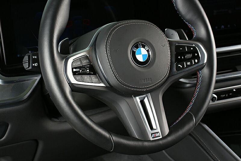 BMW X6 M60i xDr NP 147270.-! AHK Panorama Standh B&W