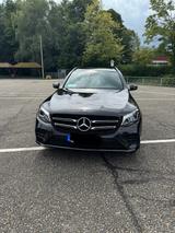Mercedes-Benz GLC 250 4M AMGT Night Panorama SpurP LED - Mercedes-Benz GLC 250: Panorama-Dach