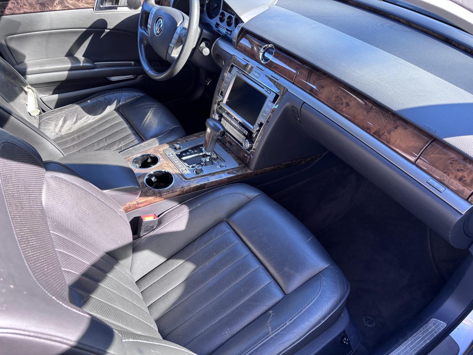 Volkswagen Phaeton 3.0 4Motion *LEDER*NAVI*AHK*