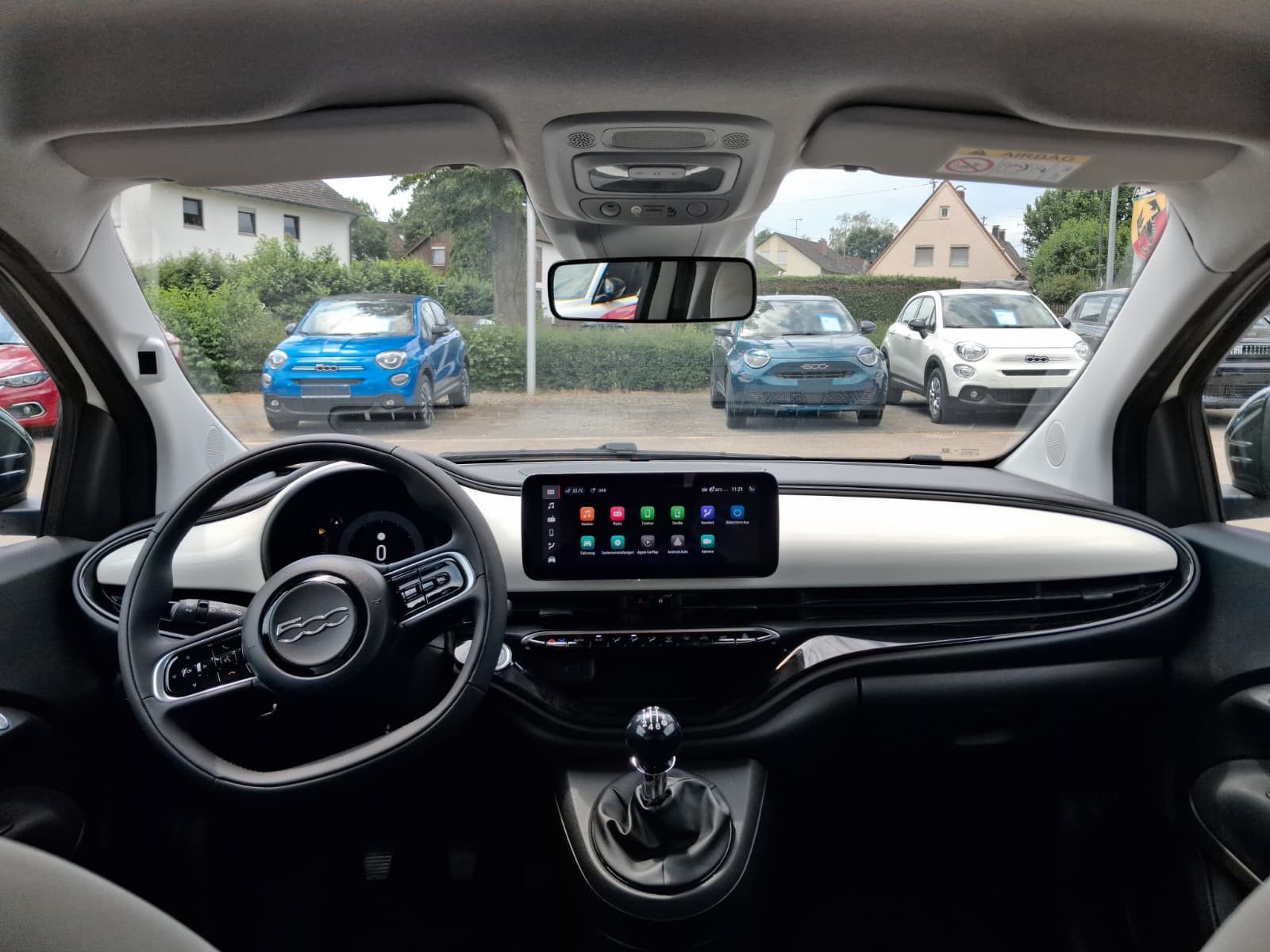 Fahrzeugabbildung Fiat 500 1.0 Hybrid FireFly 48 kW Icon