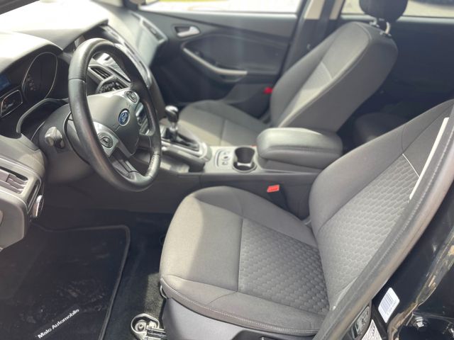 Fahrzeugabbildung Ford Focus Turnier SYNC Edition(Tüv&Insp.neu)