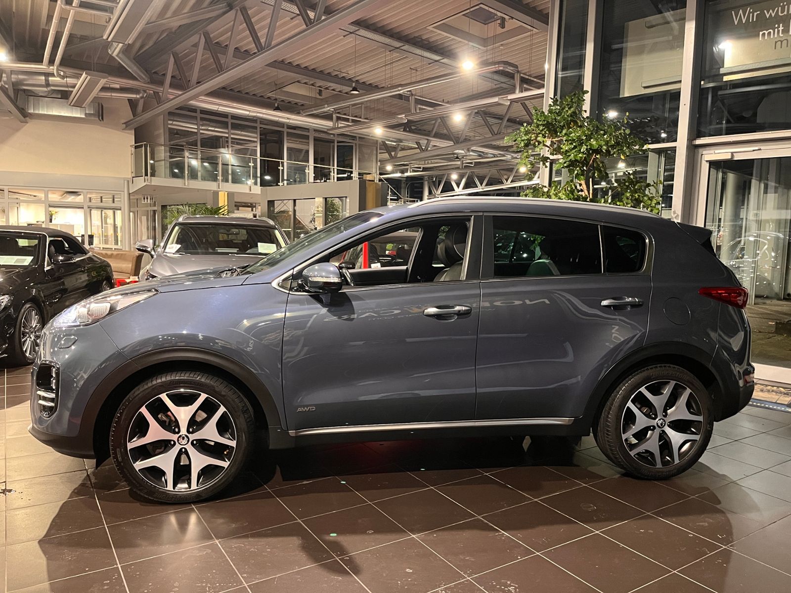 Fahrzeugabbildung Kia Sportage GT-Line 4WD JBL XEN LEDER NAV SHZ