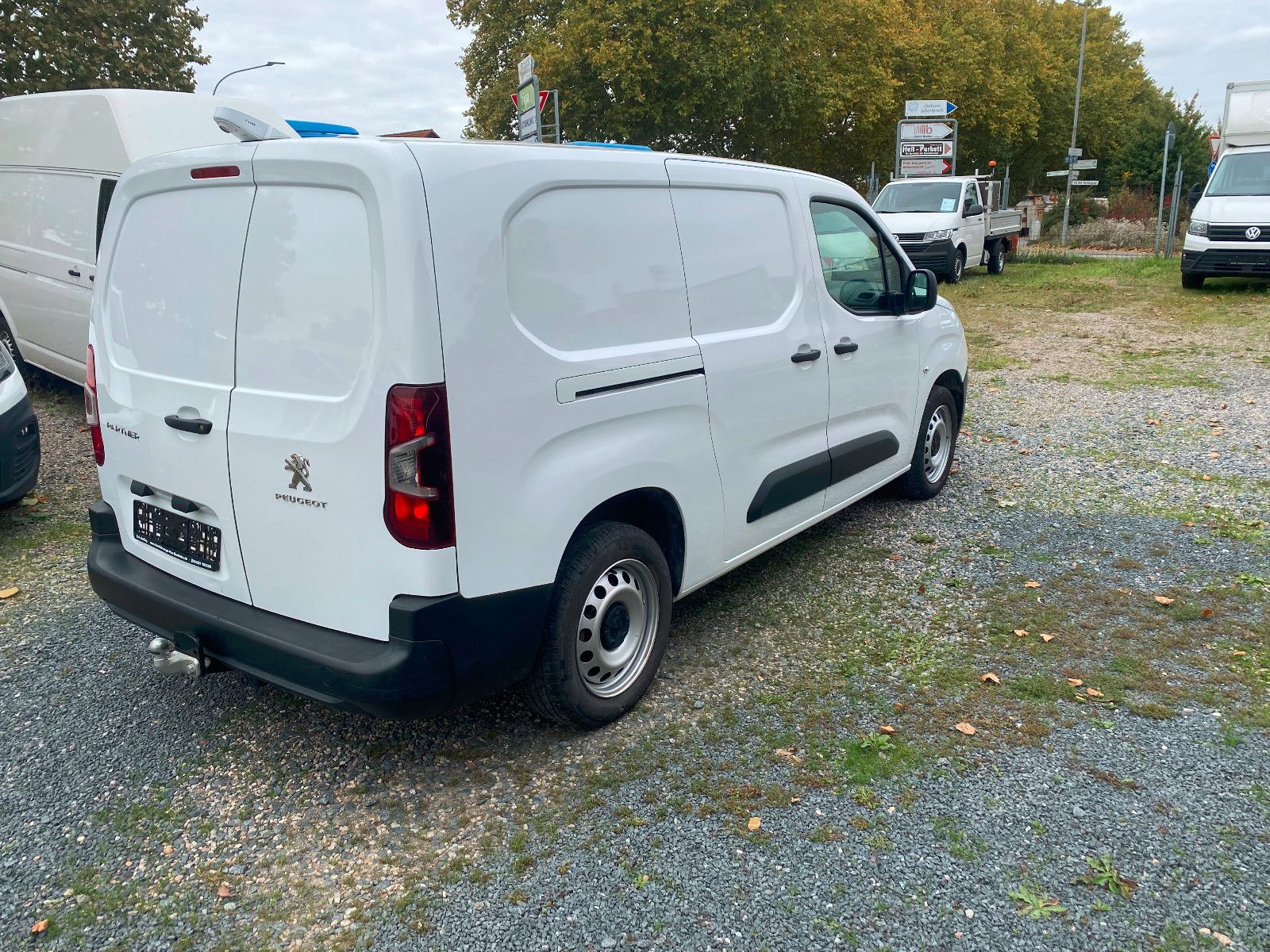 Fahrzeugabbildung Peugeot PEUGEOT Partner1.6BlueHDi ServiceEdition,Kasten