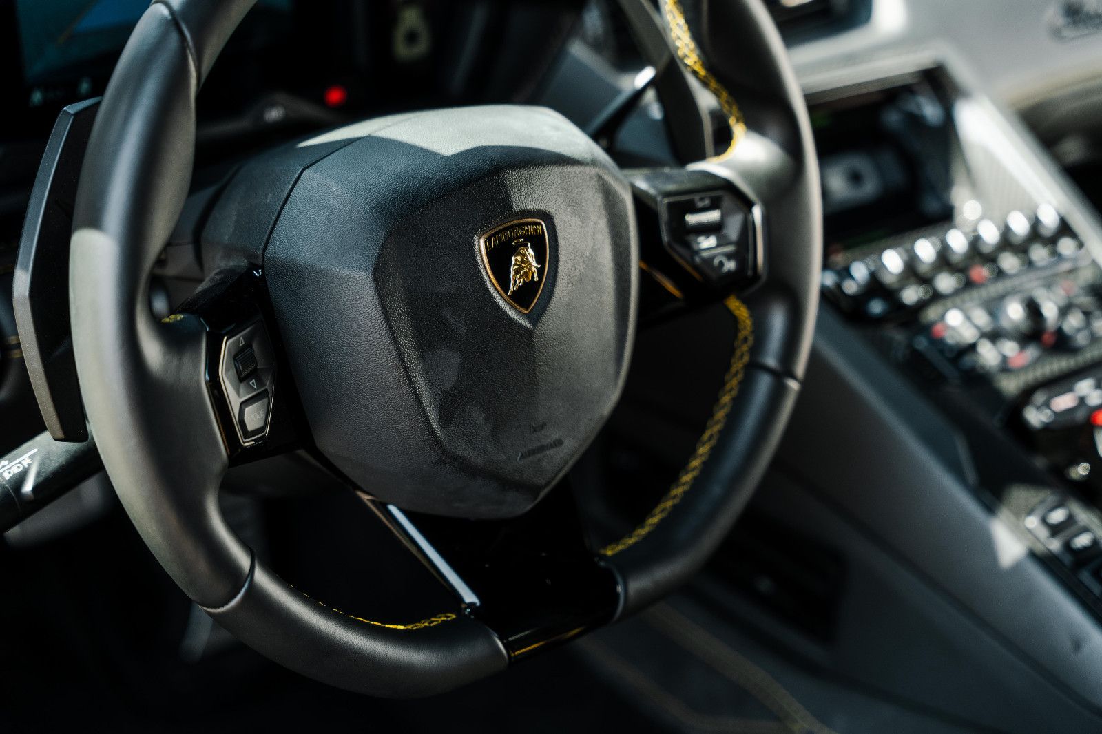 Fahrzeugabbildung Lamborghini Aventador S VOLL..VOLL*INSP NEU*MIETKAUF mögl.