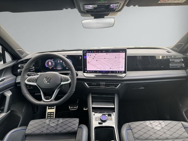 Tiguan 2.0 TDI DSG R-LINE PANO+360°+IQ.LIGHT+HEA