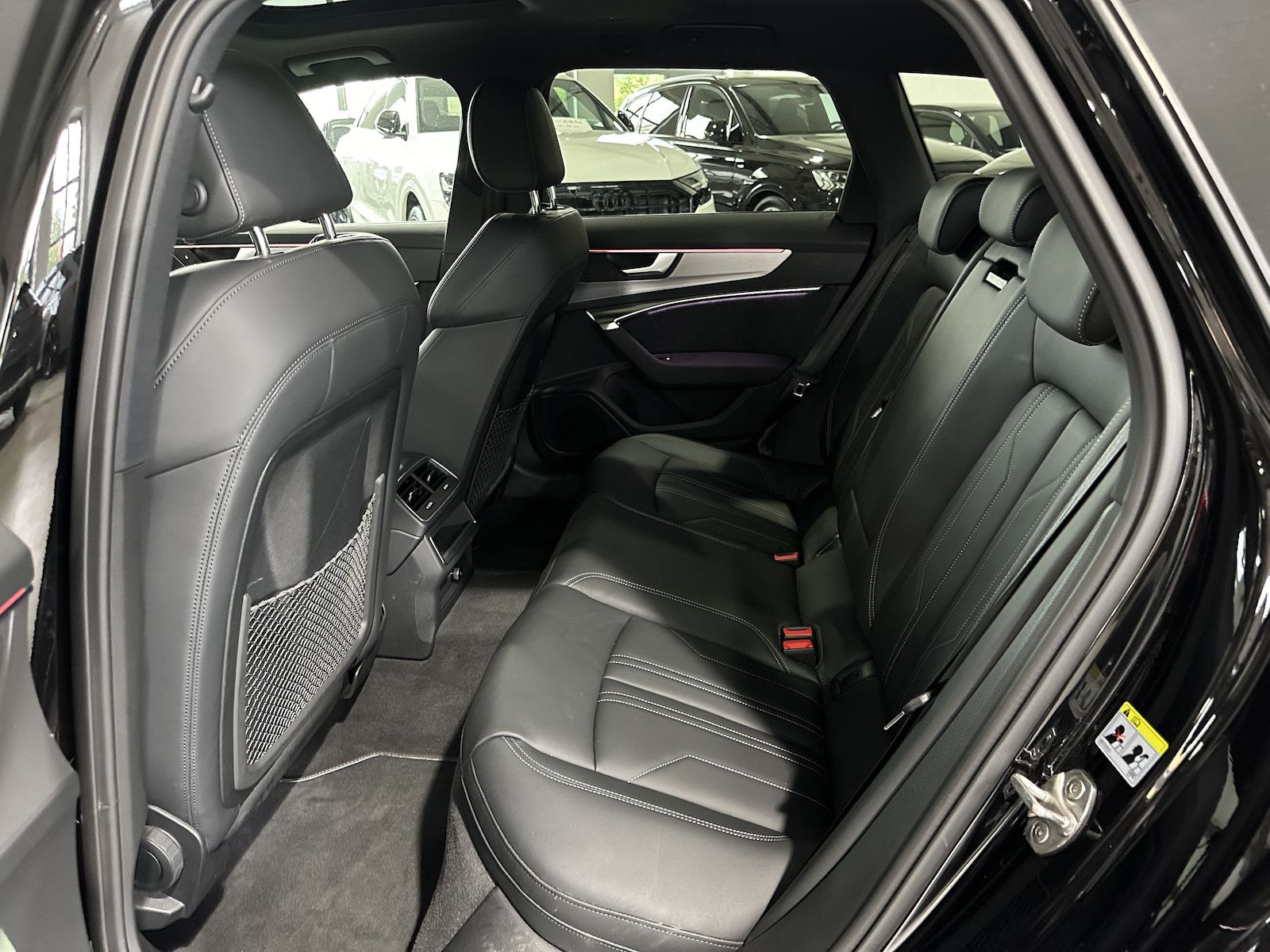 Fahrzeugabbildung Audi A6 Avant 45 TFSI quattro S line/Leder/Pano/´21/