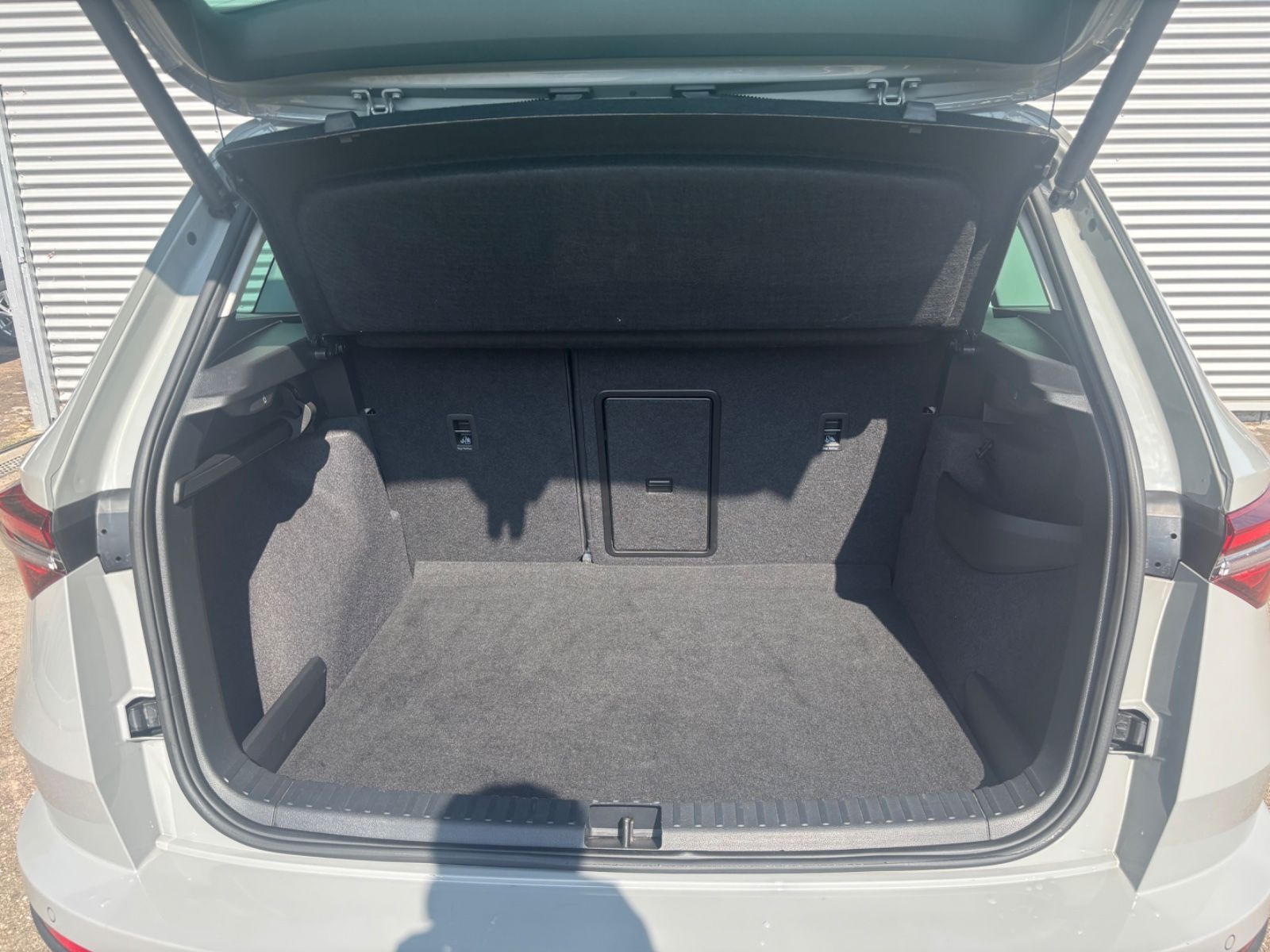 Fahrzeugabbildung SKODA Karoq Selection 1.5TSI