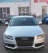 Audi A4 Lim. Attraction - Audi A4 Attraction mit Benzin-Antrieb