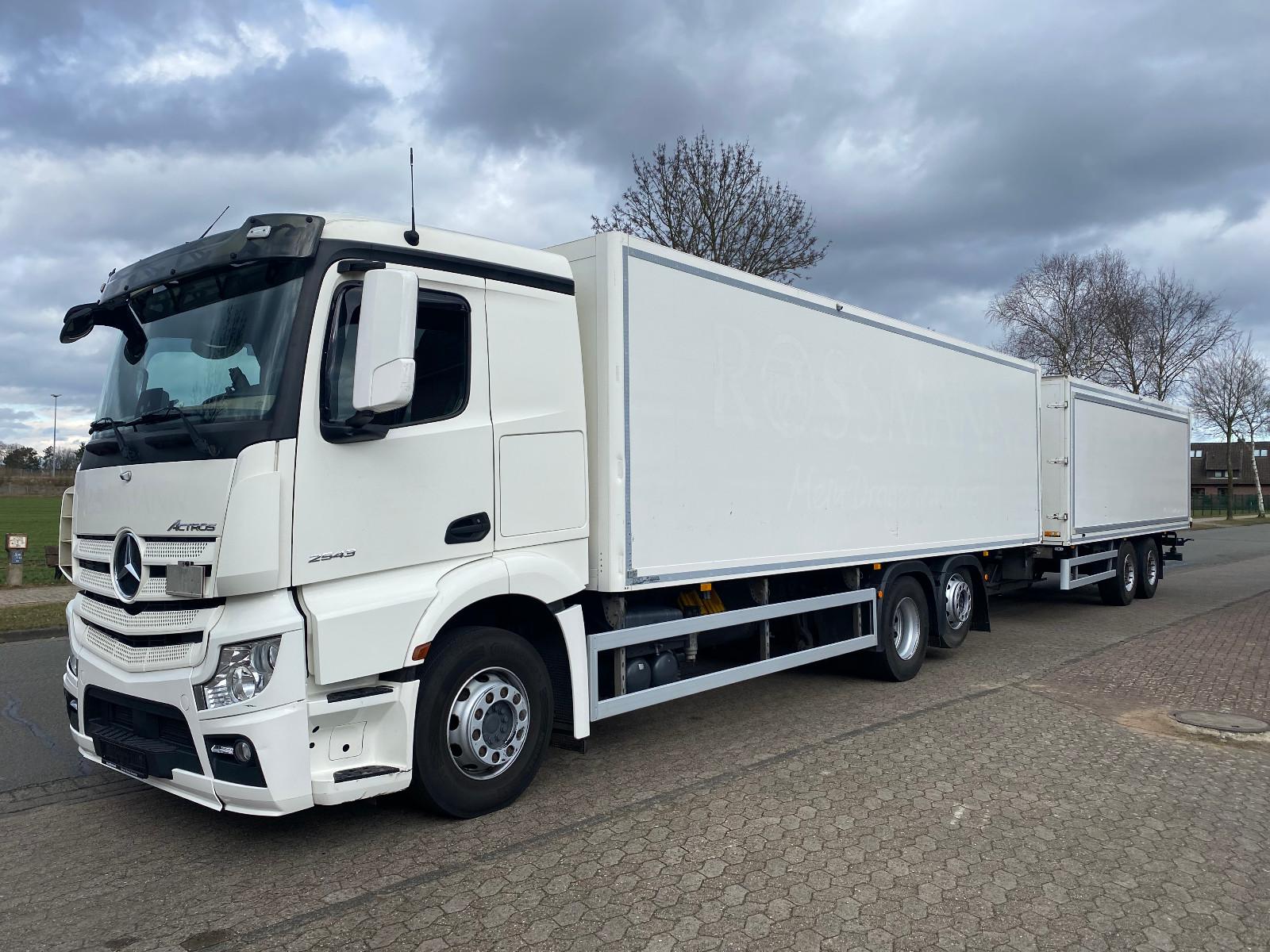 Mercedes-Benz MP4 2543 L 6x2 Koffer mit LBW kompletter Zug