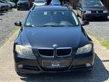 BMW Touring 320d mit Panoramadach - BMW 320 aus 2008: Kombi, D