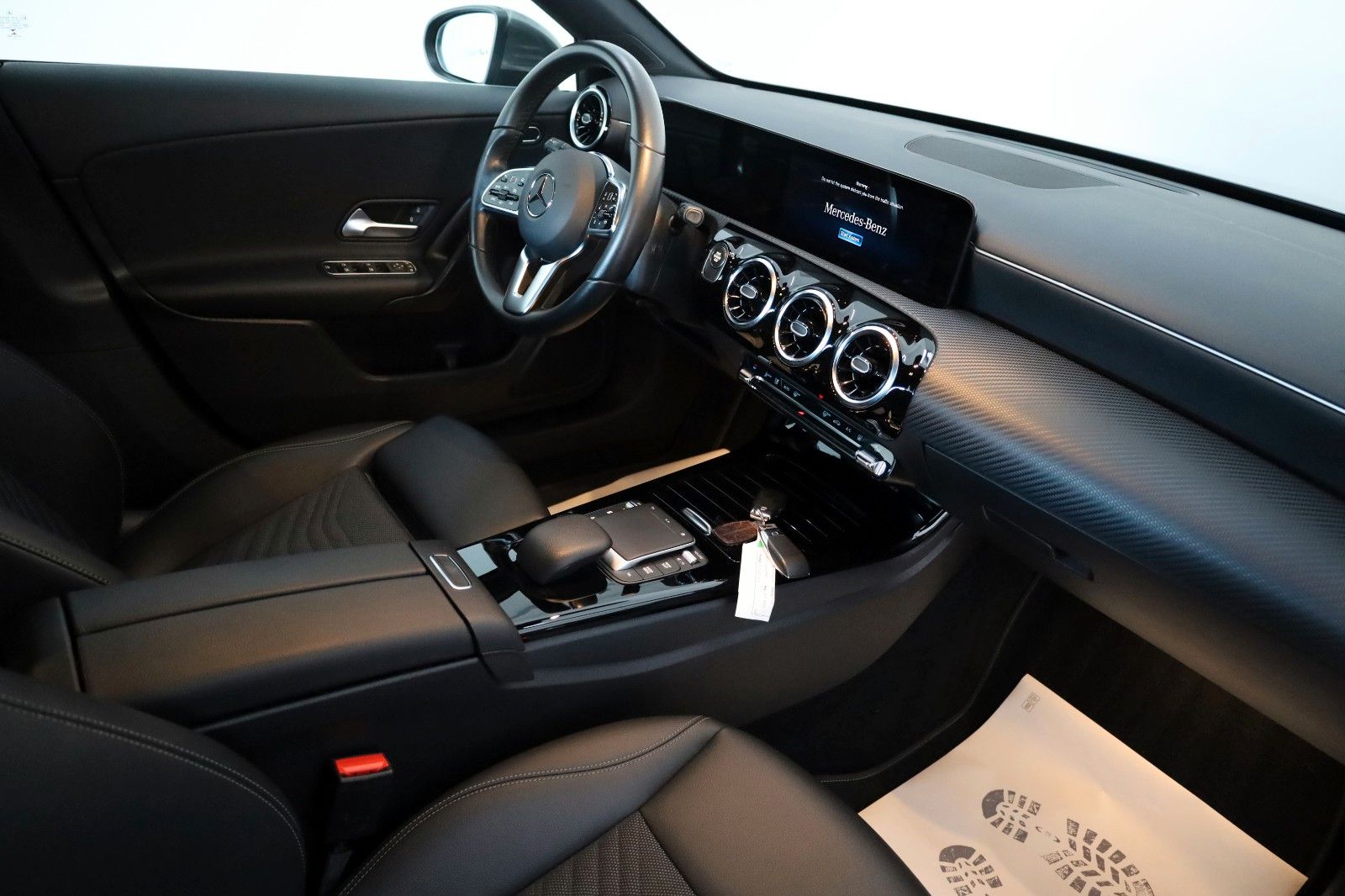 Fahrzeugabbildung Mercedes-Benz A 250 e Lim.Style,T.Leder,Navi,Kamera,CarPlay,SH