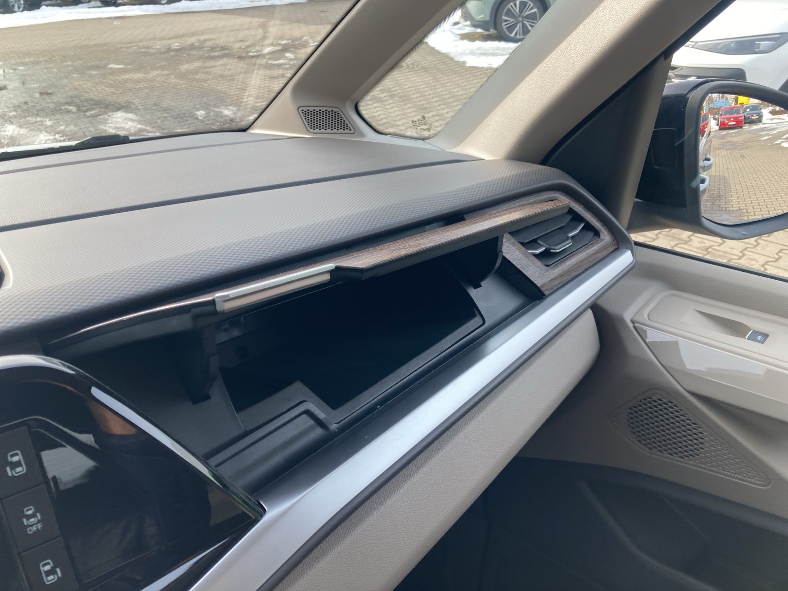 Fahrzeugabbildung Volkswagen T7 Multivan TDI STYLE DSG MATRIX ACC AHZV