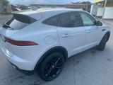 Jaguar E-Pace D150 SE 4WD Auto SE - Jaguar E-Pace von privat