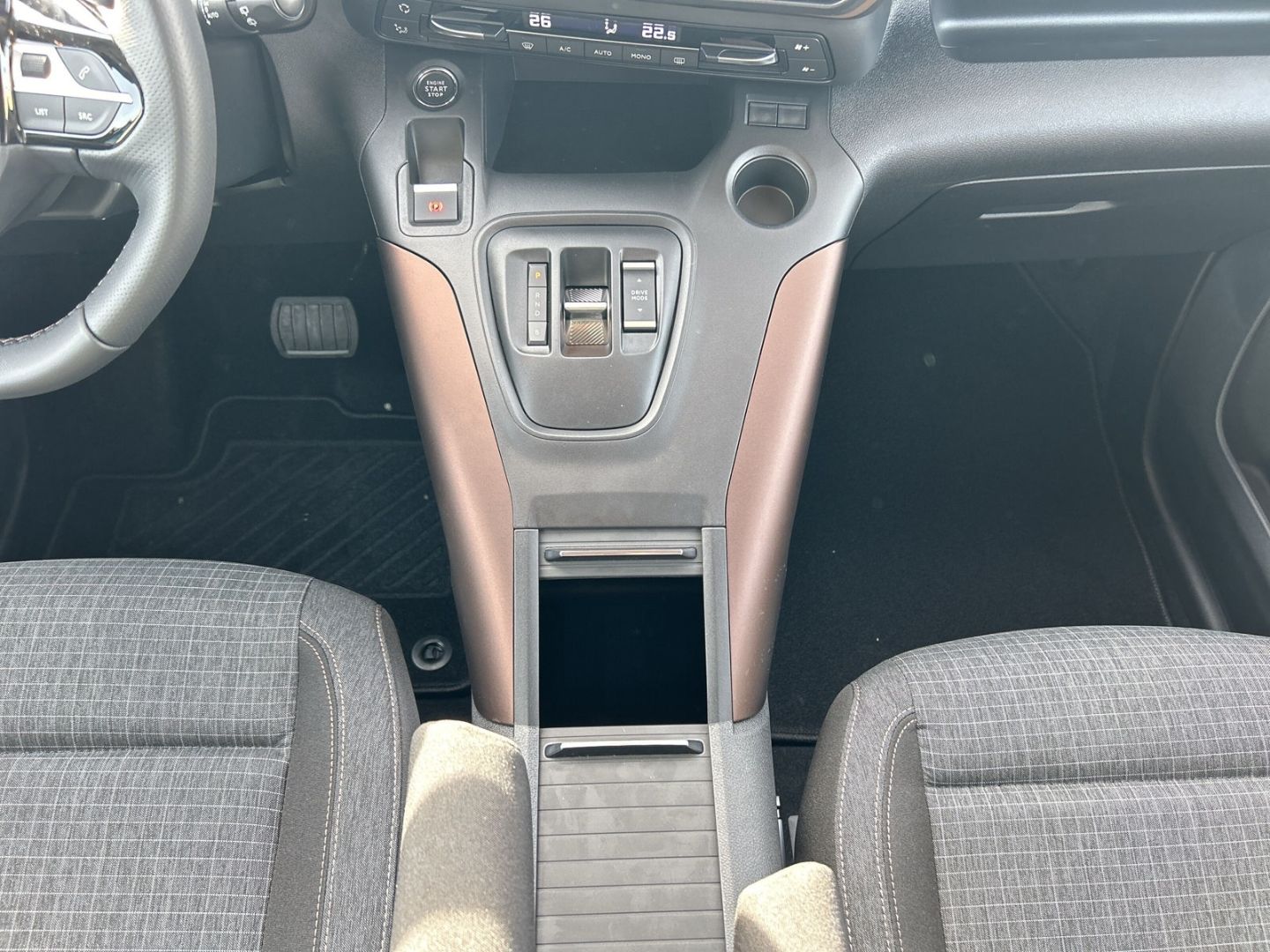 Fahrzeugabbildung Peugeot Rifter GT Elektromotor L2 136