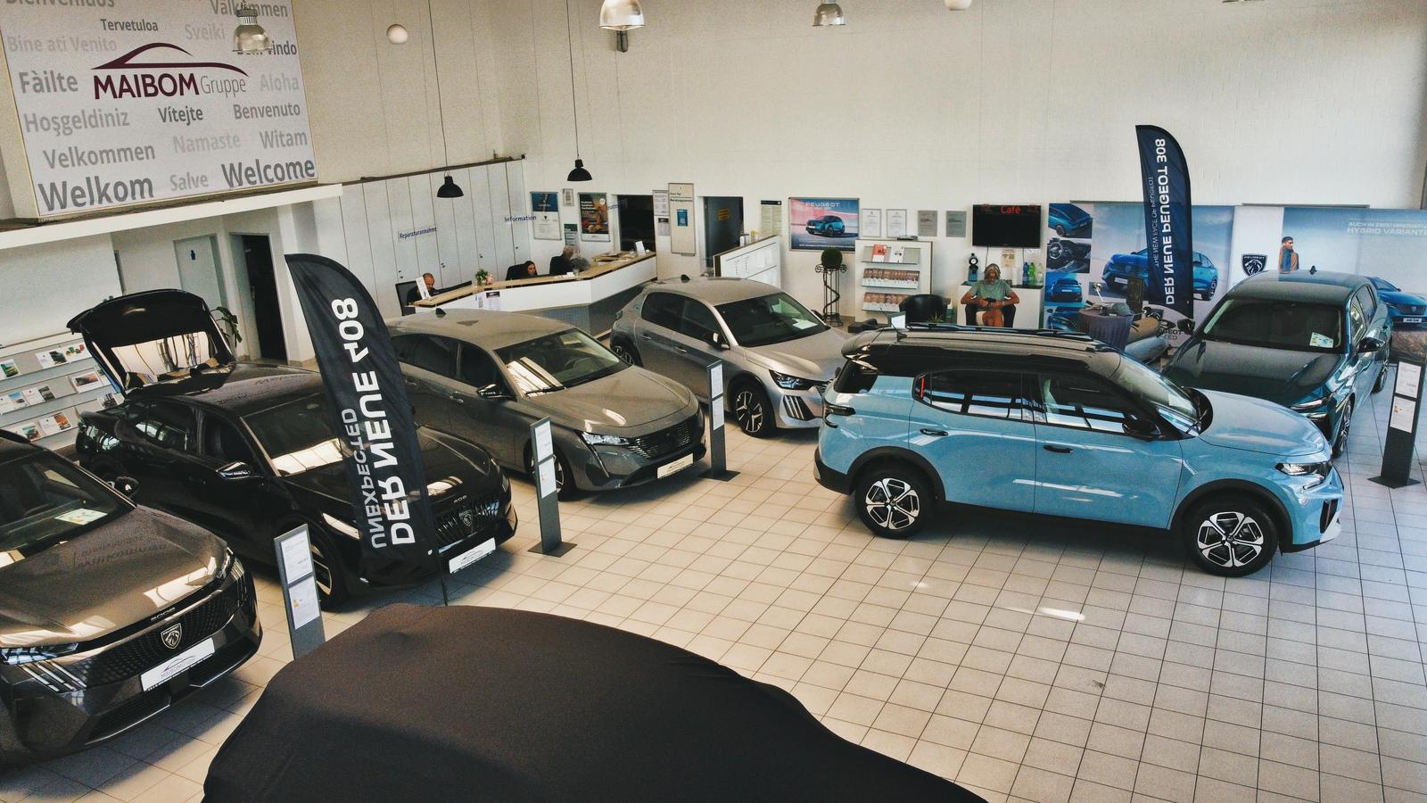 showroom-image-top