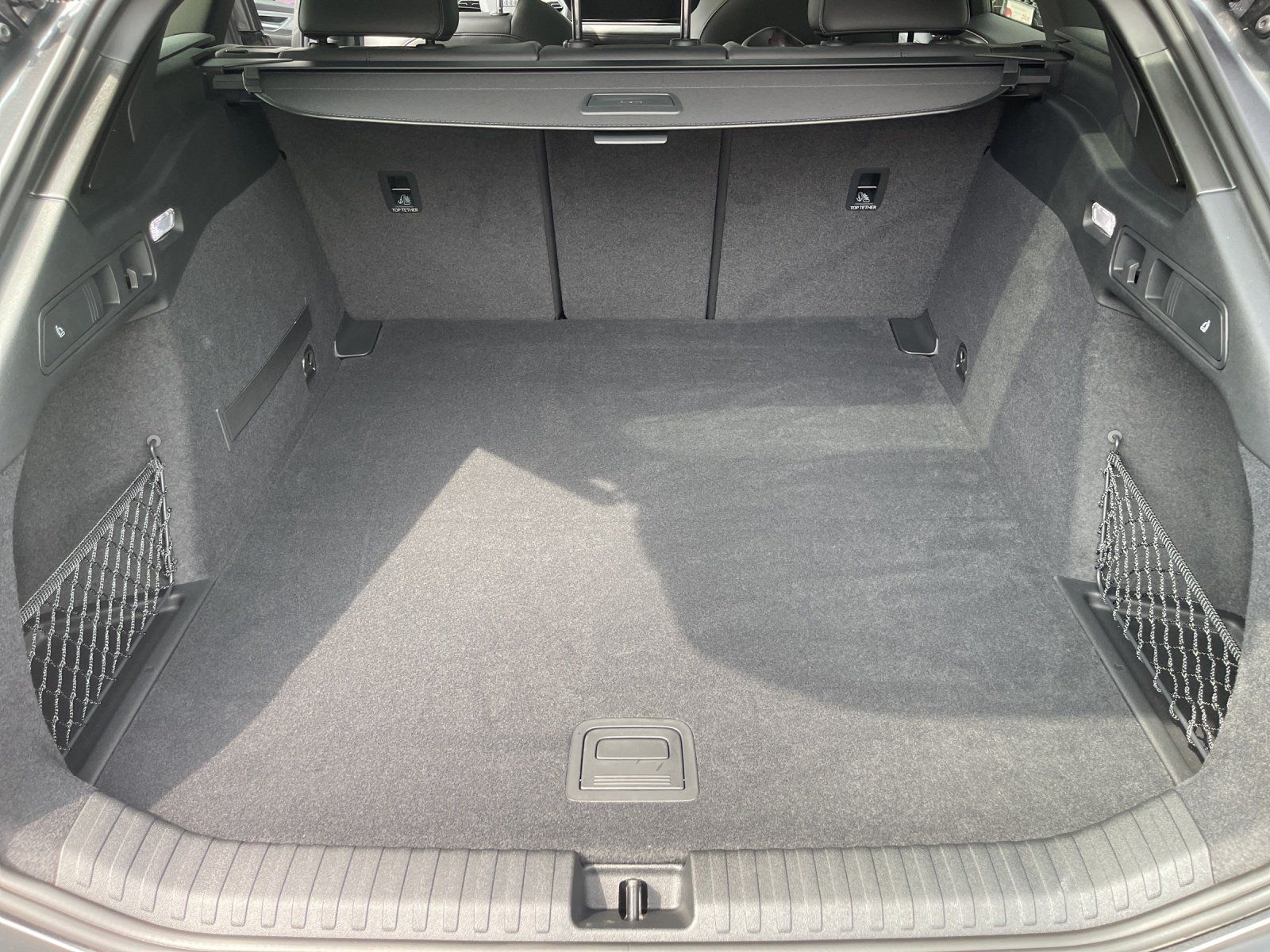 Fahrzeugabbildung Audi A6 Avant e-tron edition one edition one grey e-t