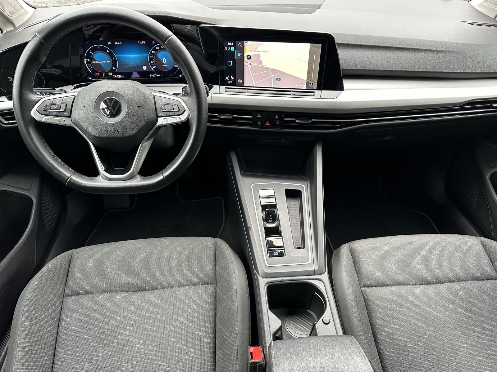 Fahrzeugabbildung Volkswagen Golf Variant 2.0 TDI DSG Business NAV+LED+AHK+AC