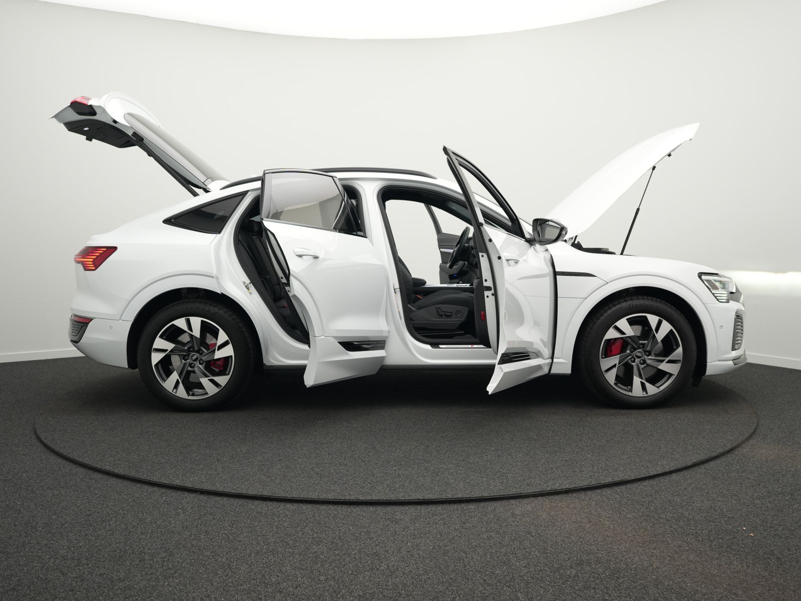 Audi Q8 e-tron - Bild 40
