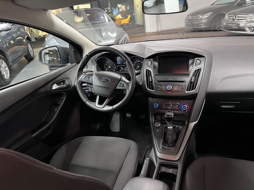 Ford FOCUS TURNIER BUSINESS/ 96.tKM/ GARANTIE/ NAVI/ Ford FOCUS TURNIER BUSINESS/ 96.tKM/ GARANTIE/ NAVI/