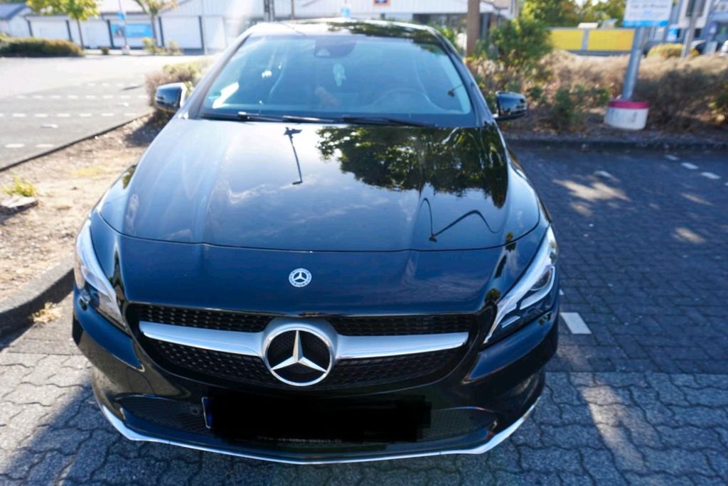 Image of Mercedes-Benz CLA 200 Shooting Brake