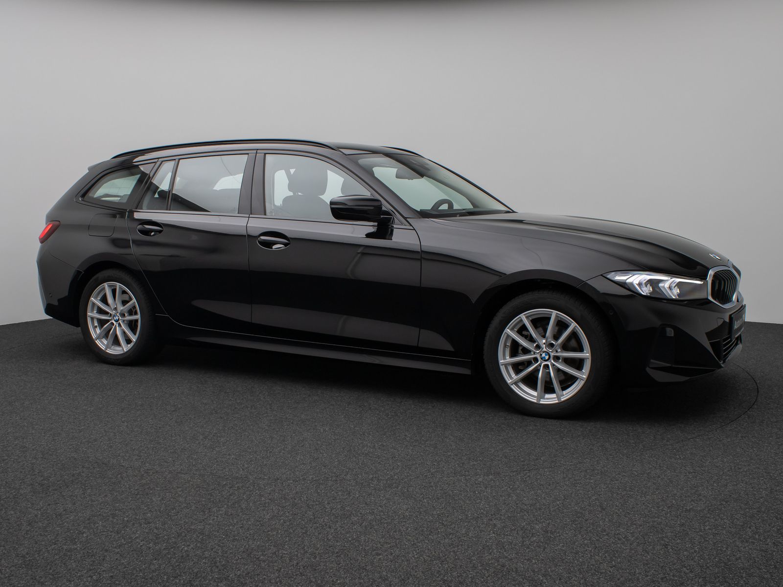 Fahrzeugabbildung BMW 318i Kamera DAB Sportlenkrad CockPit+ Alarm LED