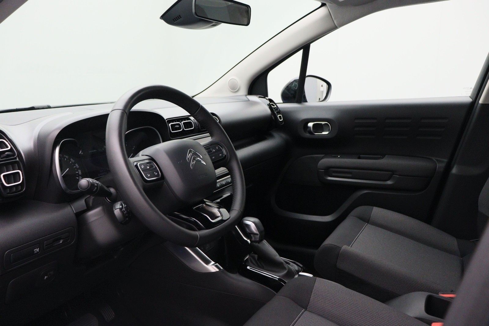 Fahrzeugabbildung Citroën C3 1.2 Aircross Plus NAVI LED DAB