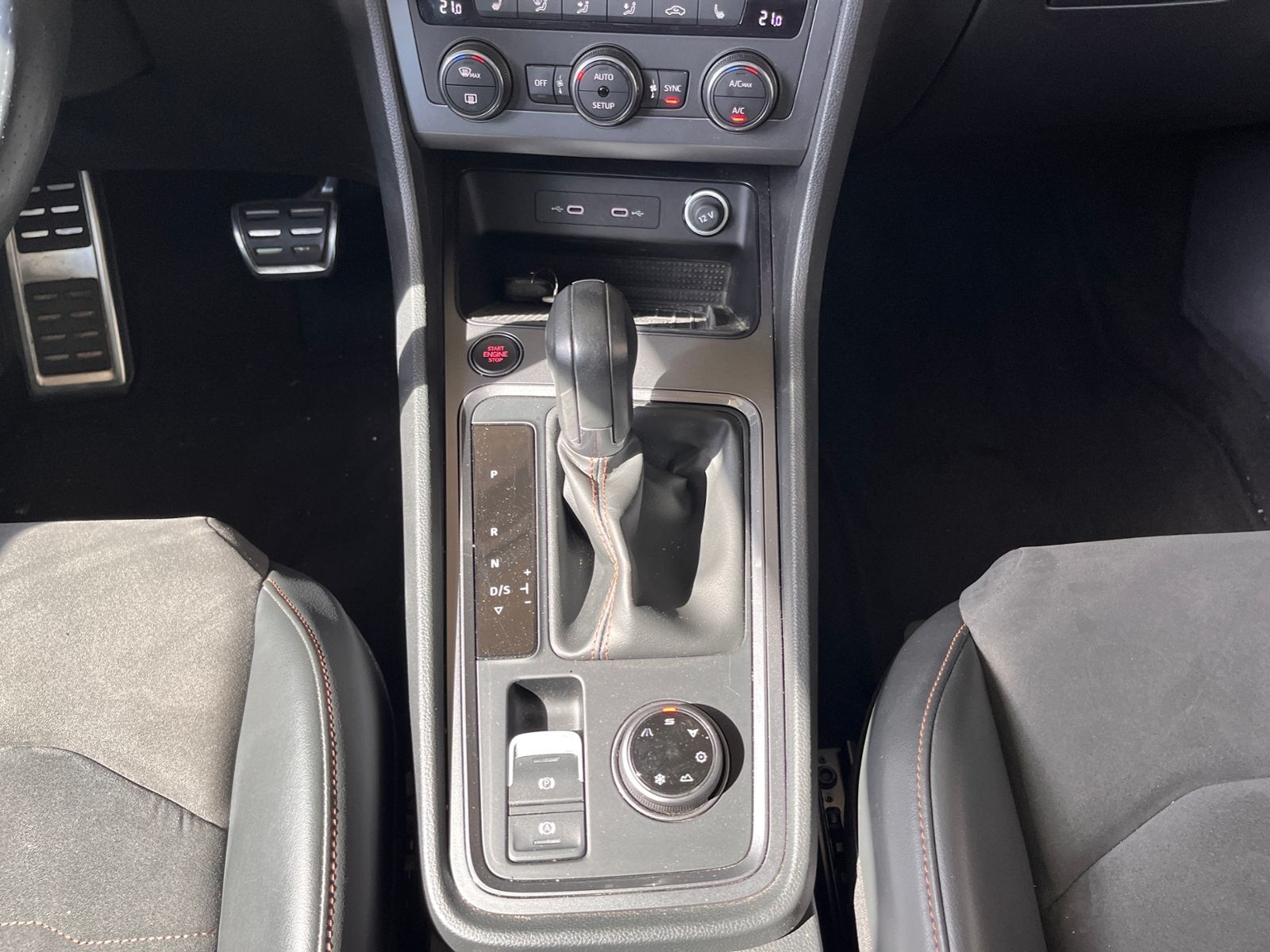Fahrzeugabbildung CUPRA Ateca 4Drive AHK PANO LED NAVI 360° KAM