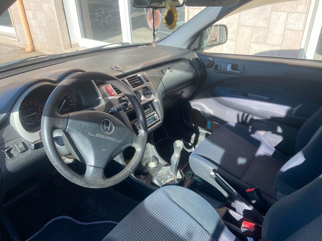 Honda HR-V 2004 — photo 9