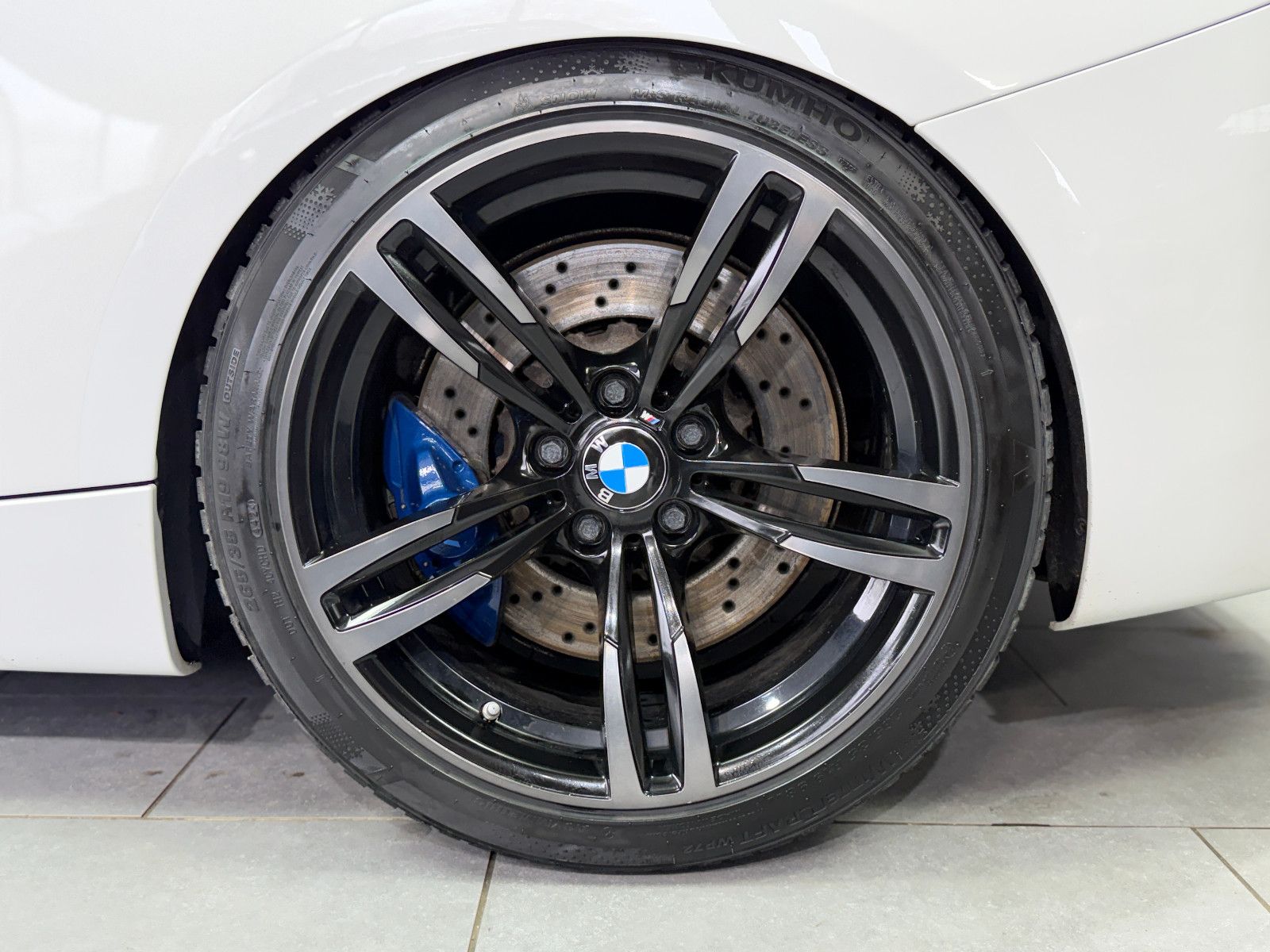 Fahrzeugabbildung BMW M2 Competition|H&K|KW|RF-Kamera|Assistent