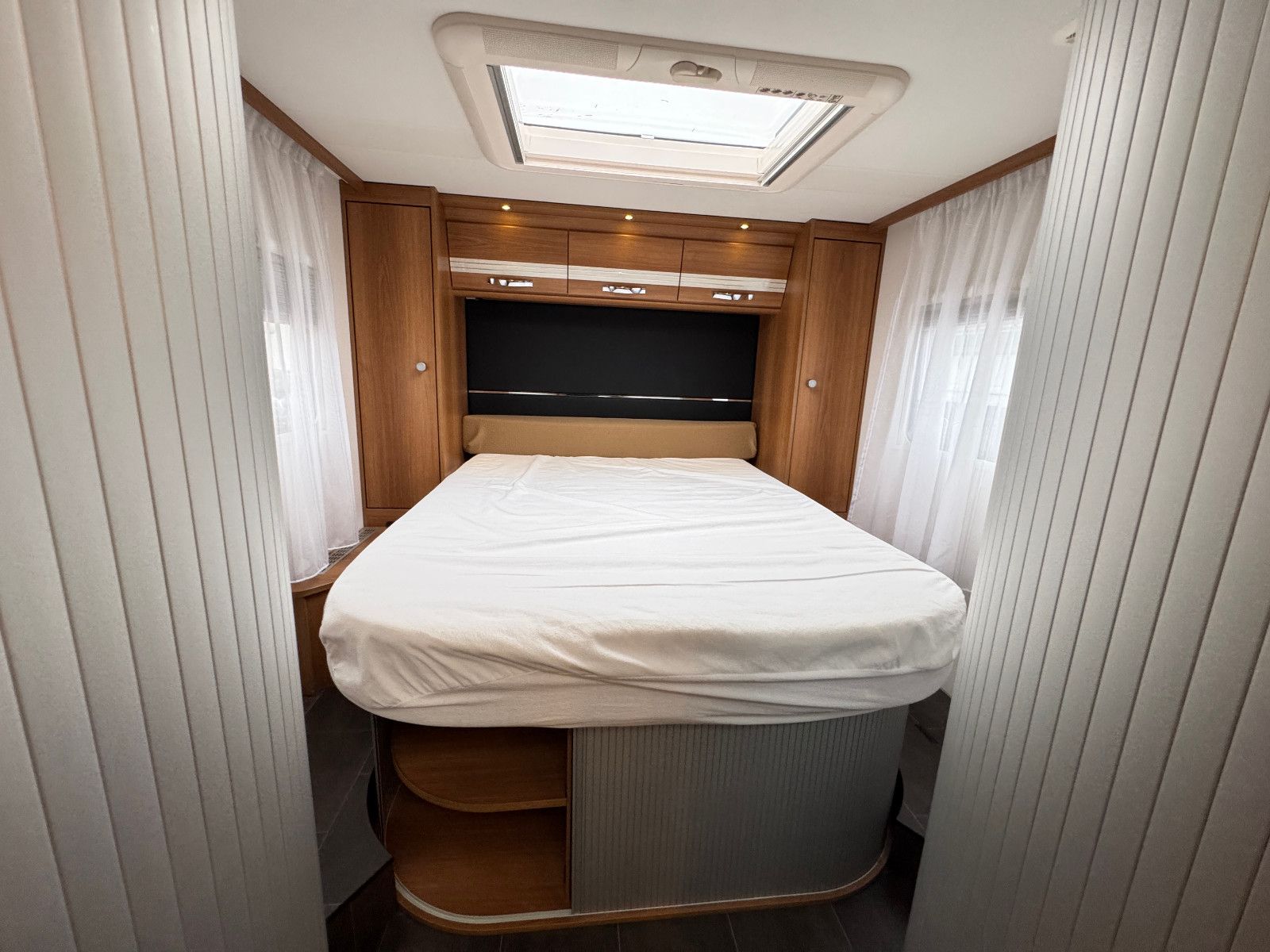 Fahrzeugabbildung Dethleffs T 7151-4 DB MAGIC EDITION QUEENSBETT SOLAR ALKO