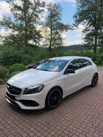 MERCEDES-BENZ Mercedes-Benz A200 AMG Line