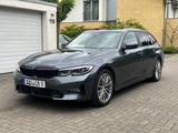 BMW 330i Touring Advantage Line