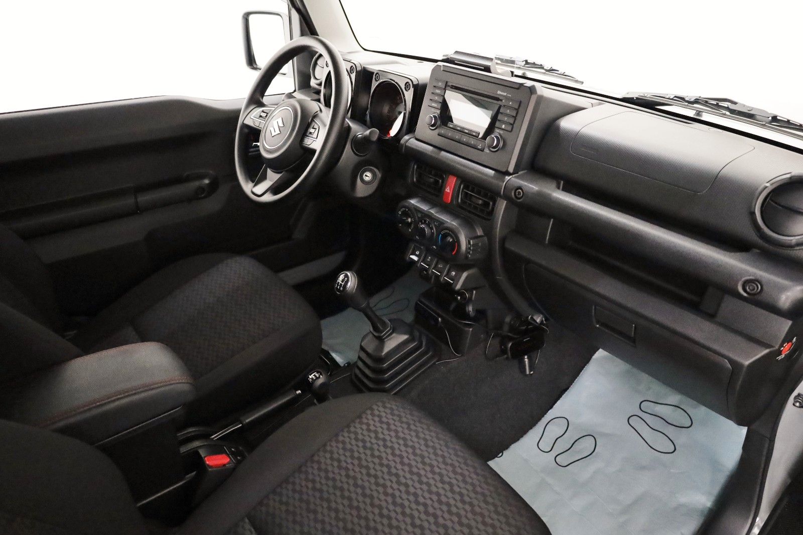 Fahrzeugabbildung Suzuki Jimny Comfort AllGrip NFZ,Temp,SH,8 fach bereift