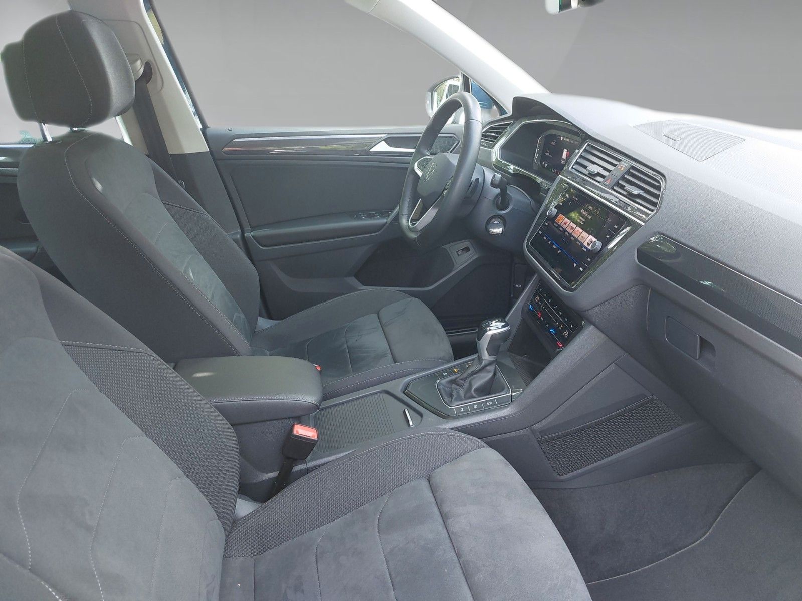 Volkswagen ELEGANCE PANO SHZ LHZ MASSAGE HEAD-UP PDC – Bild 4