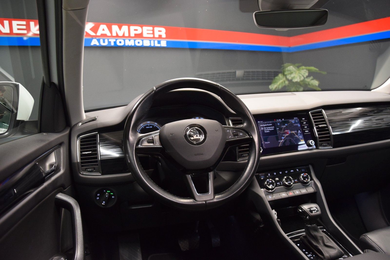 Fahrzeugabbildung SKODA Kodiaq Style 4x4 Pano LED Keyless Sitzbelüf. AHK