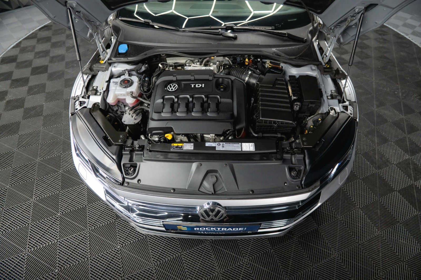 Fahrzeugabbildung Volkswagen Arteon R-Line+ 4Motion | ACC | Massage | LED