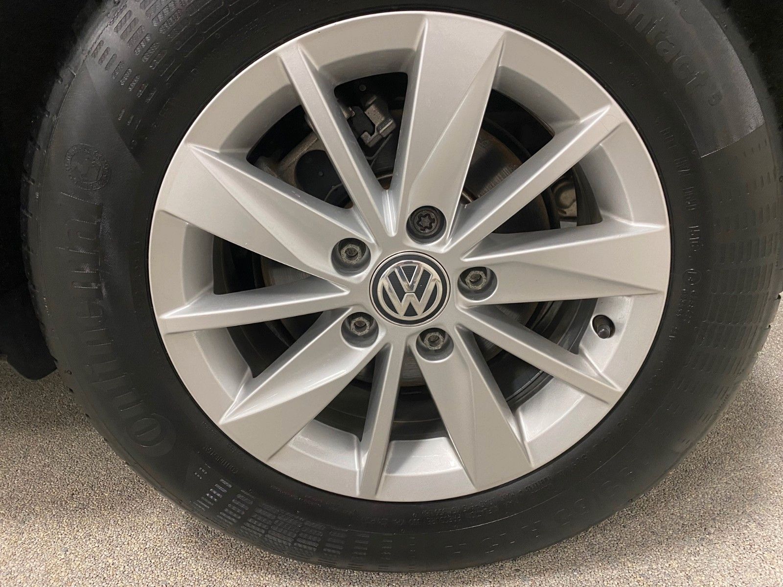 Fahrzeugabbildung Volkswagen Golf 7  1.2 TSI Trendline+15"ALU+PDC vo+hi+KLIMA