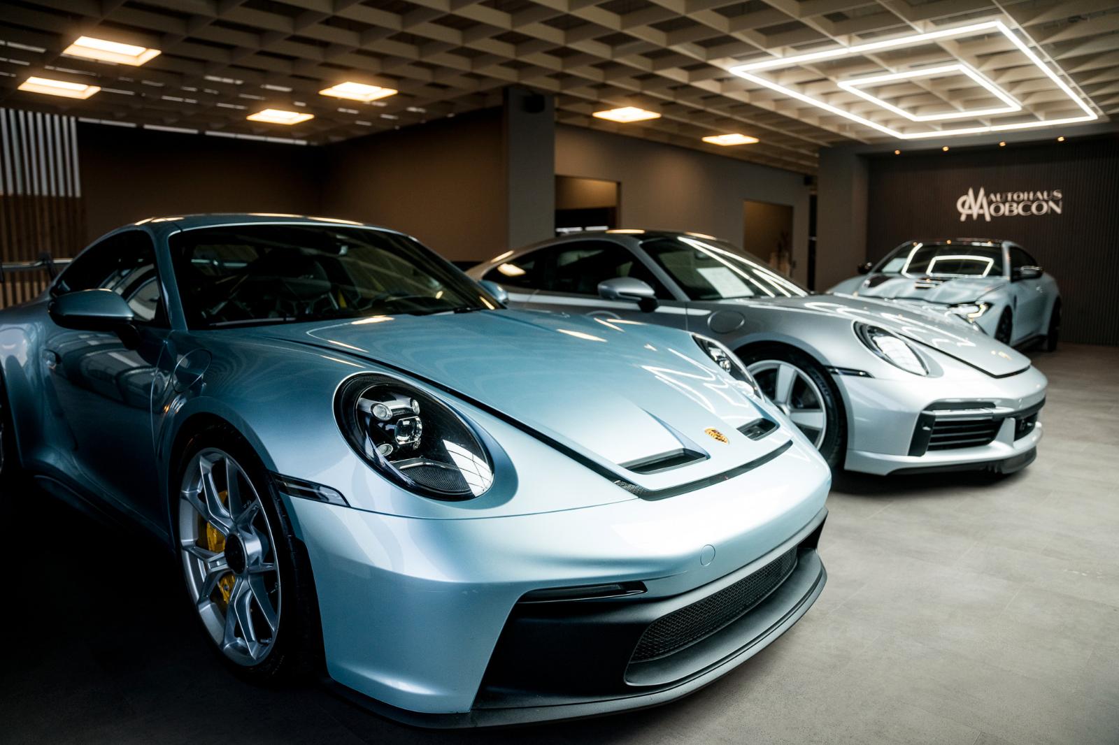 showroom-image-bottom