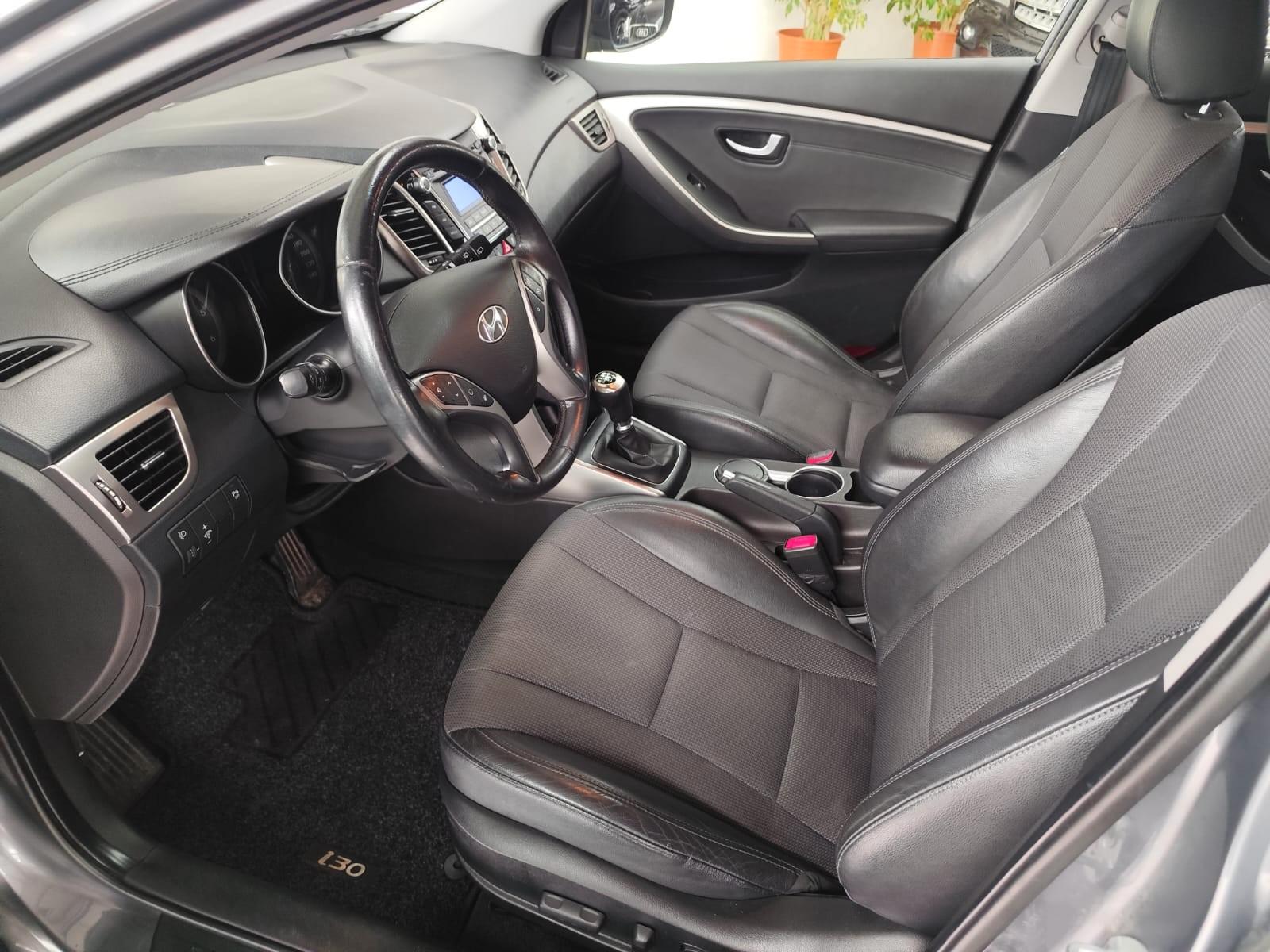 Hyundai i30 2012 — photo 16