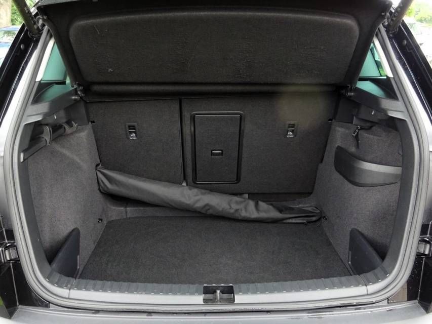Fahrzeugabbildung SKODA Karoq 2.0 TDI Automatik  Ambition