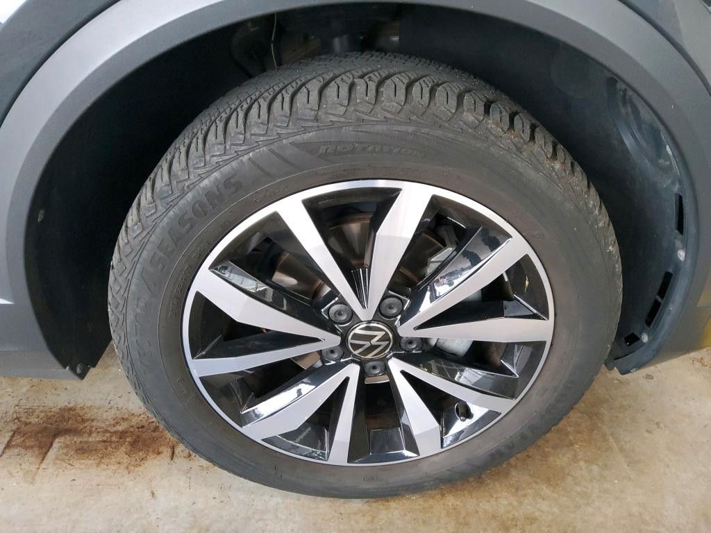 Fahrzeugabbildung Volkswagen T-Roc SPORT R-LINE PANONAVI BEATS SITZH. 1H