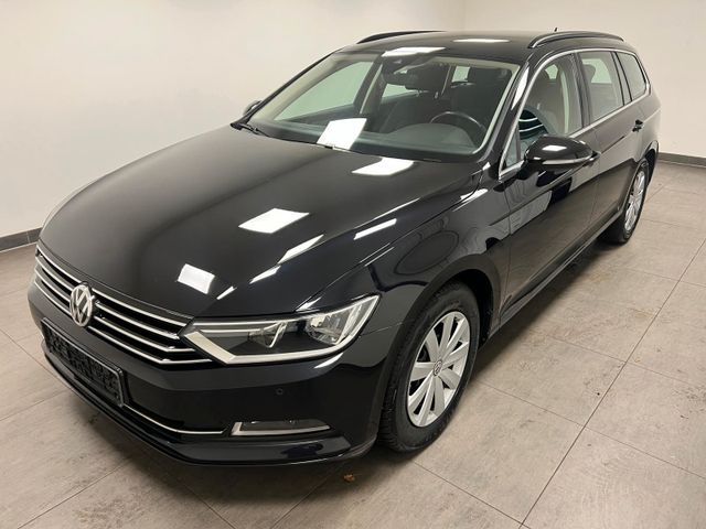 Volkswagen Passat Variant Comfortl. Kamera AHK Alu 1. Hd.