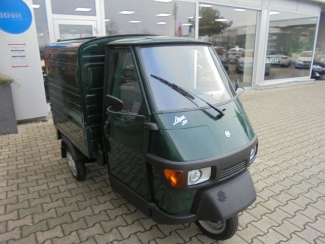 Fahrzeugabbildung Piaggio Ape 50 Kasten grün Unterbodenschutz Chrom-Spiege