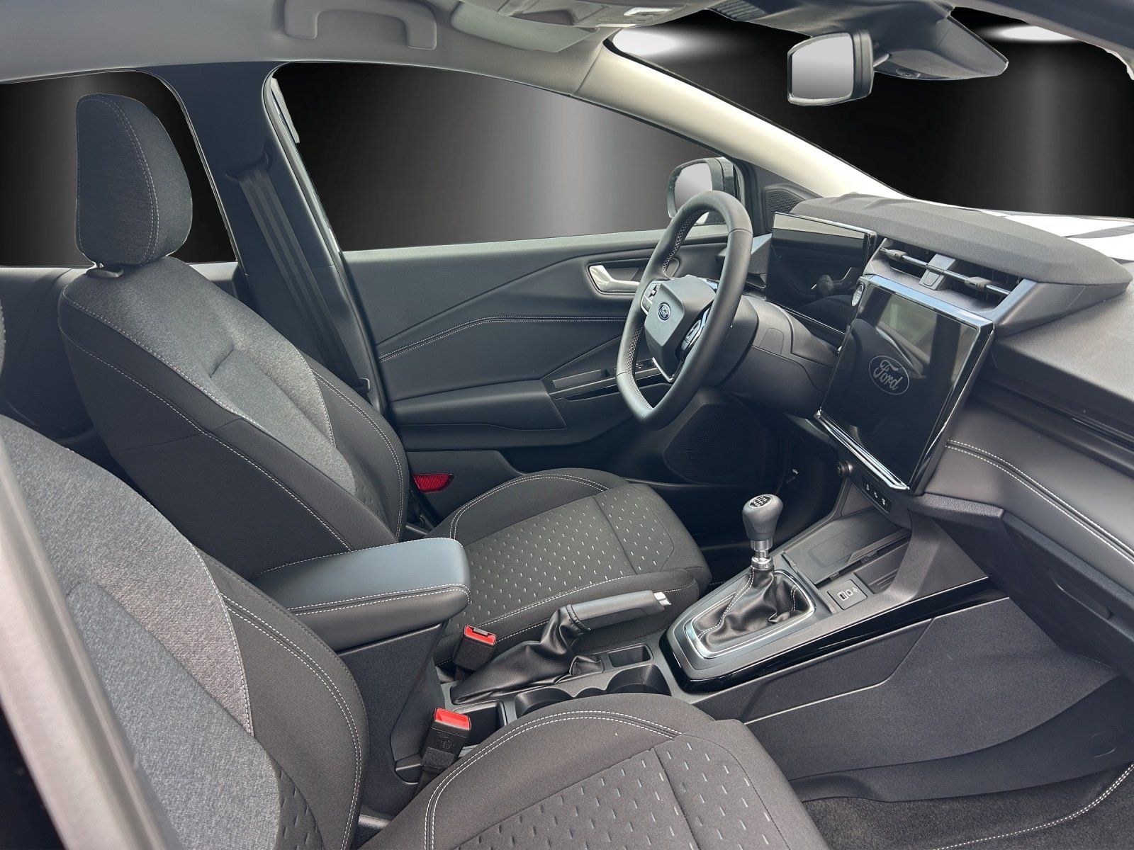 Fahrzeugabbildung Ford Puma 1,0 Ecoboost Titanium