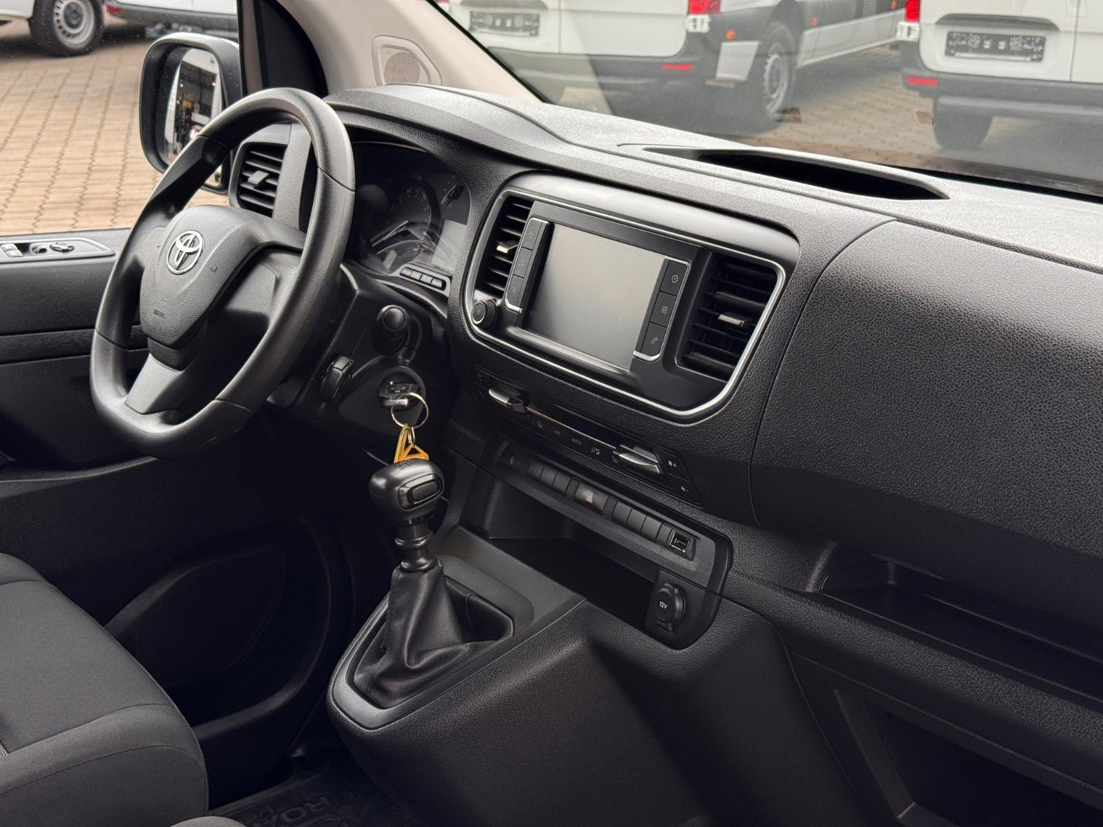Toyota Proace L2 Kombi*Klima*Tempomat*Navi*9. Sitzer*