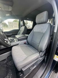 Ford F 150 Lightning SXT AWD  Elektro 2023 dunkelblau