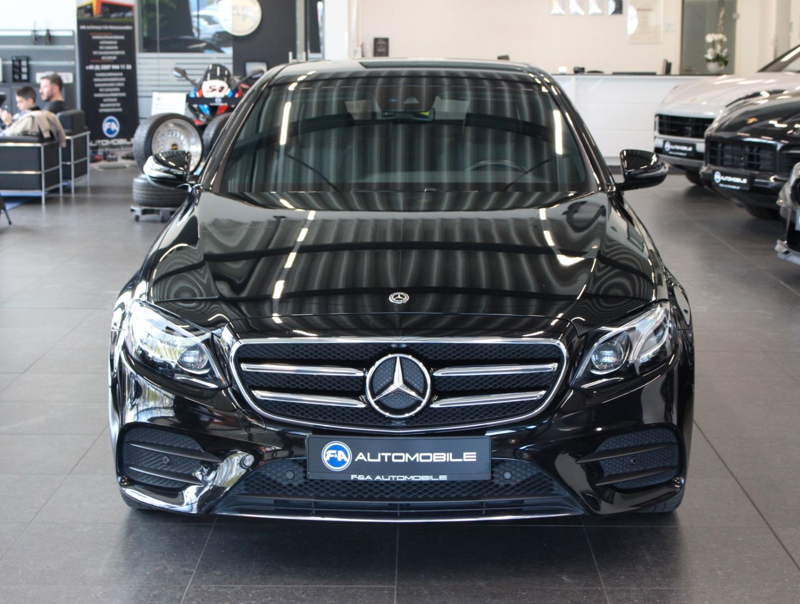 Fahrzeugabbildung Mercedes-Benz E 220 d Sportstyle Edition AMG Line*Widescreen