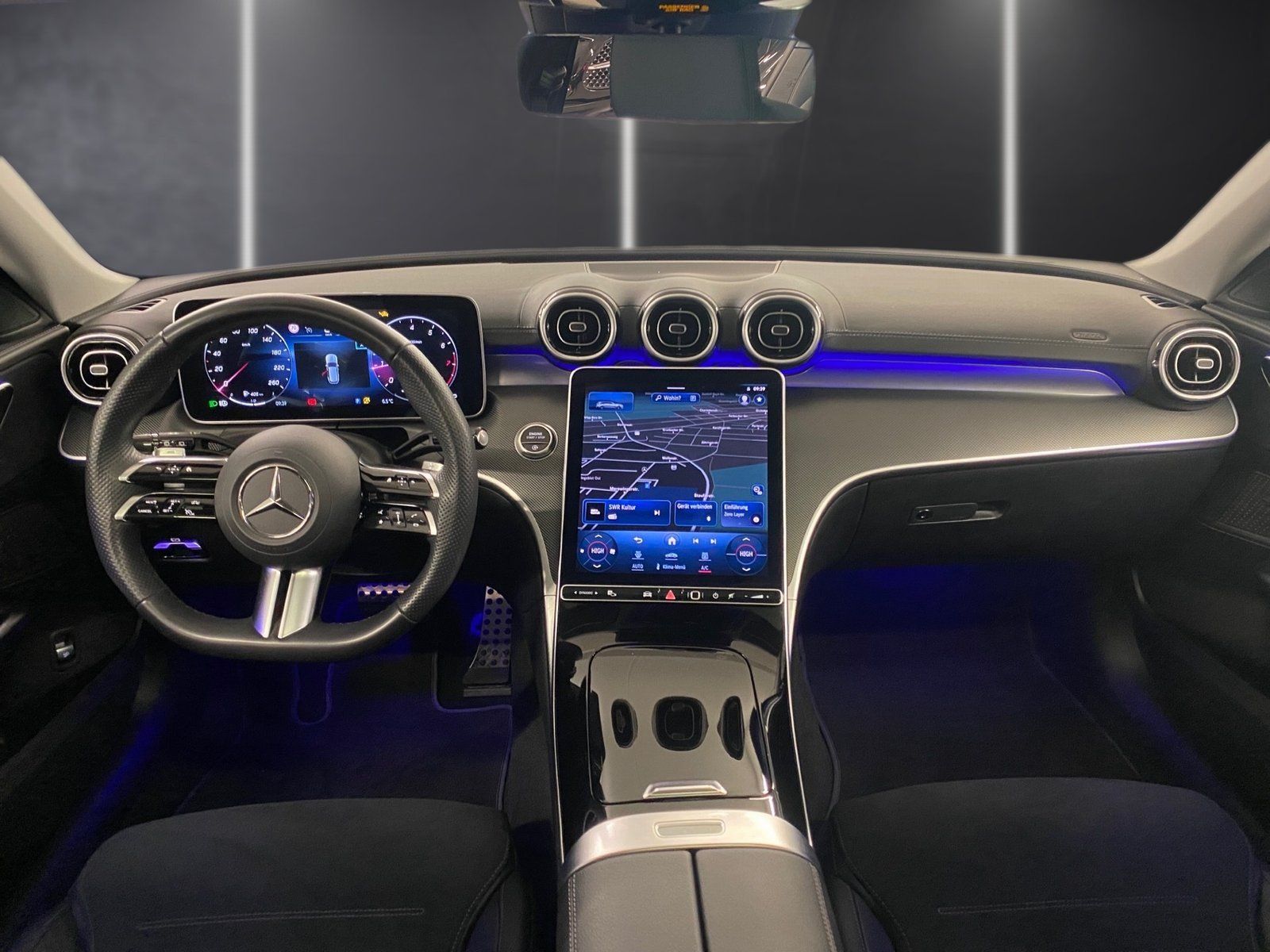 Fahrzeugabbildung Mercedes-Benz C 200 T AMG*Pano*AHK*Night*Totwink*Memo*LED*Kam*